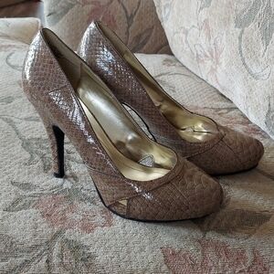 Apt. 9 Snakeskin Patterned Heels, size 8